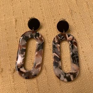 Multi-colored oval earrings